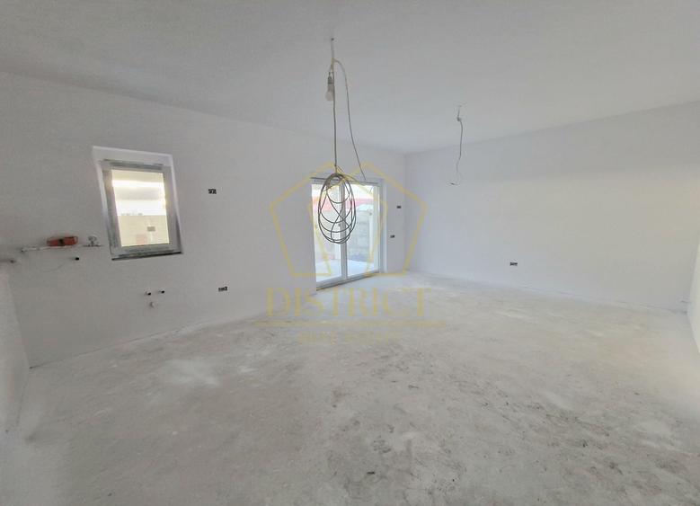 Duplex cu 4 camere cu Canalizare în Bucovăț (Remetea Mare)