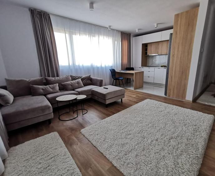 Apartament cu 2 camere decomandat în Aradului