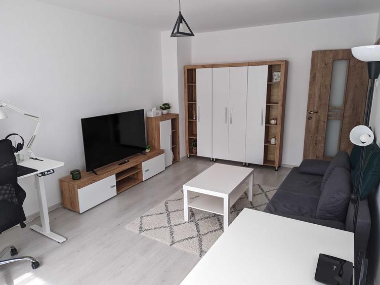 Apartament cu 2 camere decomandat în Sud