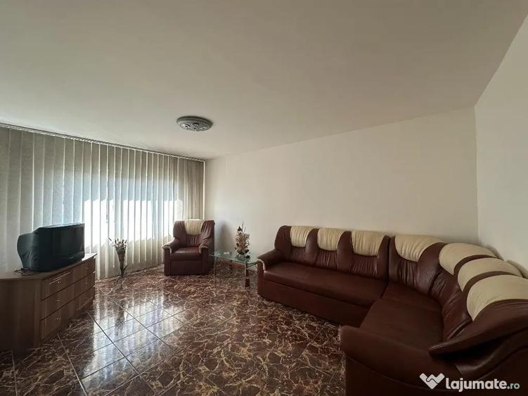 Apartament cu 2 camere decomandat în Malu Roșu