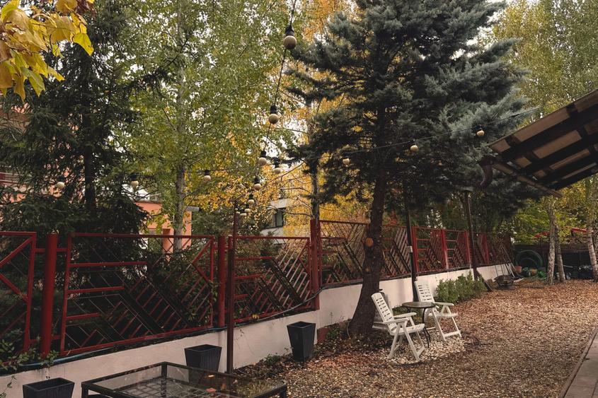 Casă cu 6 camere cu Garaj în Pipera