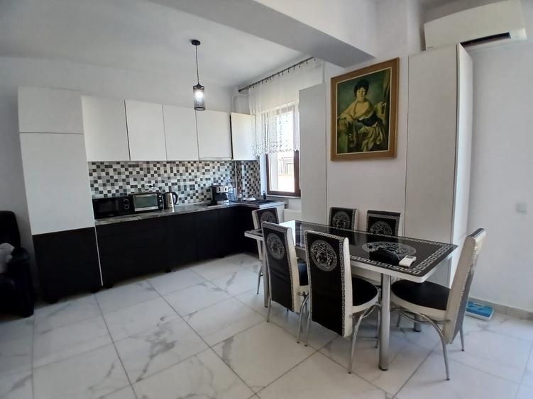 Apartament cu 3 camere semidecomandat, mobilat în Canta