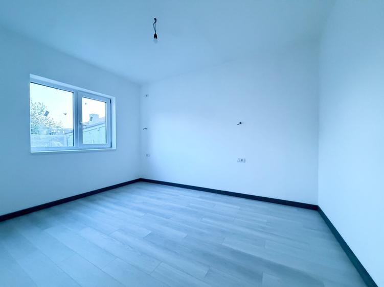 Duplex cu 3 camere cu Canalizare în Dumbrăvița
