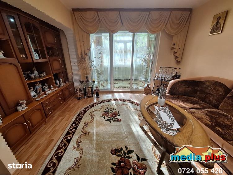 Apartament cu 3 camere decomandat în Micro 13
