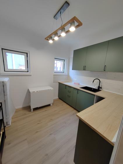 Apartament cu 3 camere decomandat în Ștefan cel Mare