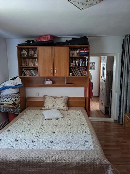 Casă cu 2 camere cu Teren 1000 Mp în Hoisești