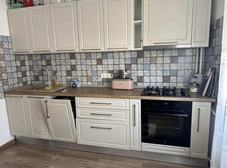 Apartament cu 2 camere decomandat, mobilat în 13 Septembrie