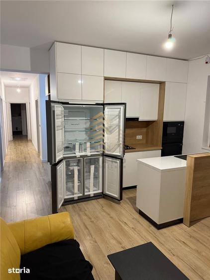 Apartament cu 8 camere în Central