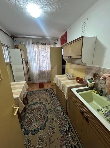 Apartament cu 3 camere decomandat, mobilat în Găești