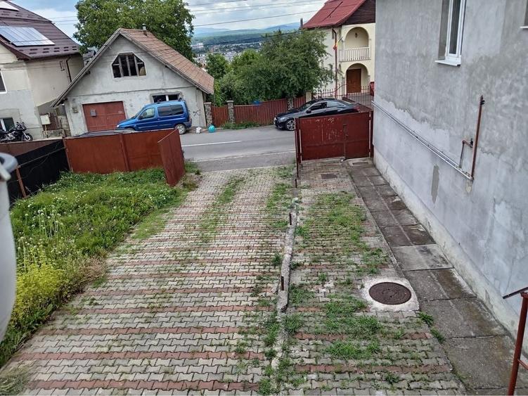 Casă cu 2 camere în Central