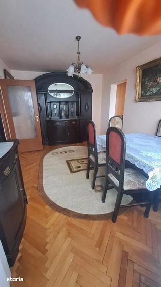 Apartament cu 2 camere semidecomandat în Săsar