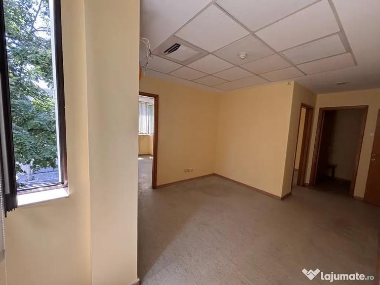 Spațiu comercial, de 130 mp, în Barbu Văcărescu