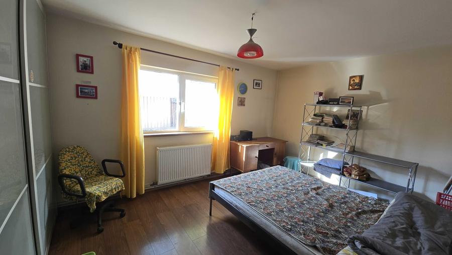 Casă cu 4 camere în Clinceni