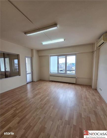 Apartament cu 4 camere în Moșilor