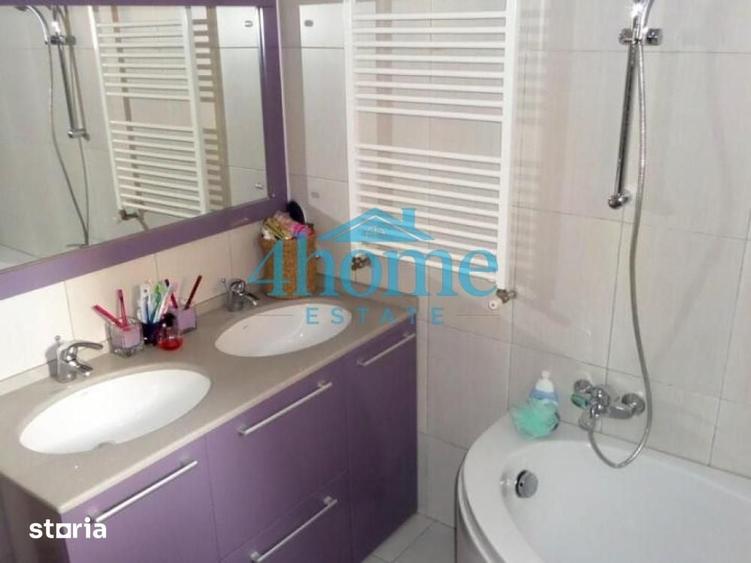 Apartament cu 3 camere în Apărătorii Patriei