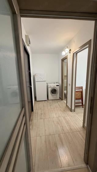 Garsonieră decomandată în Precista