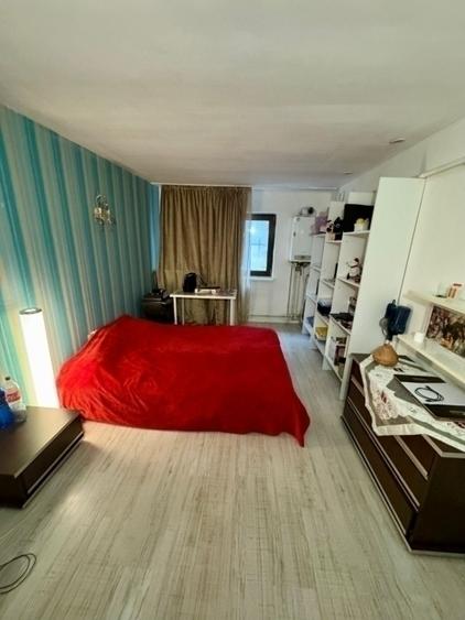 Apartament cu 3 camere decomandat, mobilat în Palat