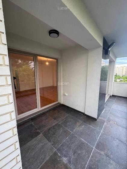 Apartament cu 4 camere decomandat în Iancului