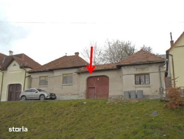 Casă cu 2 camere cu Teren 864 Mp în Central