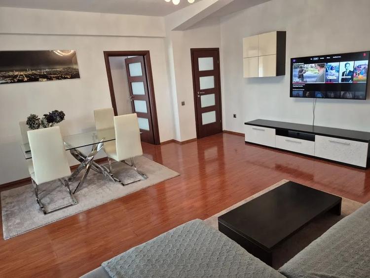 Apartament cu 3 camere decomandat, mobilat în Bucureștii Noi