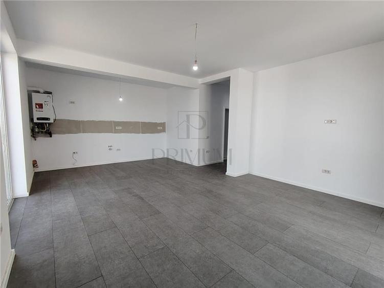 Apartament cu 2 camere semidecomandat în Moșnița Nouă