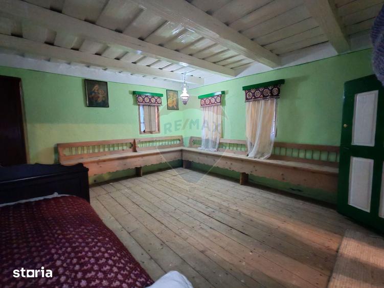 Casă cu 3 camere cu Teren 767 Mp în Poiana Sibiului