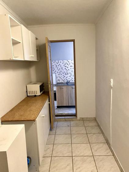 Inchiriez apartament 2 cam parter - 1