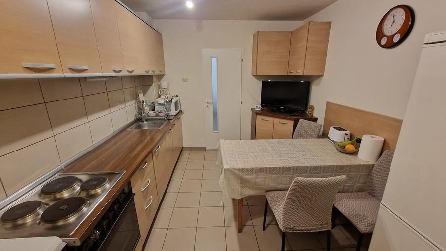 Apartament cu 4 camere decomandat în Feldioara