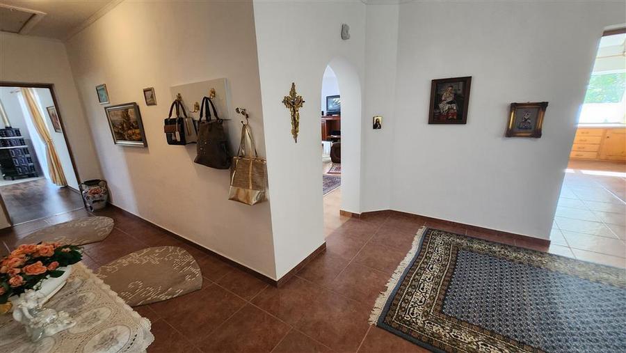 Casă individuală cu 4 camere cu Teren 3195 Mp în Poieni-Solca