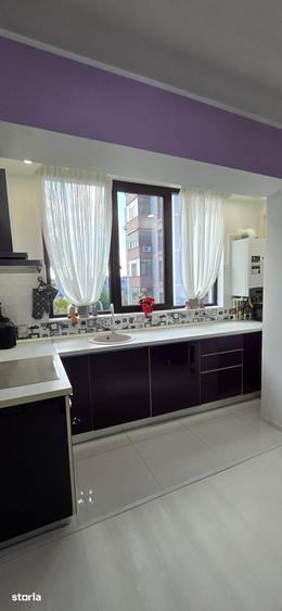 Apartament cu 4 camere în Sud