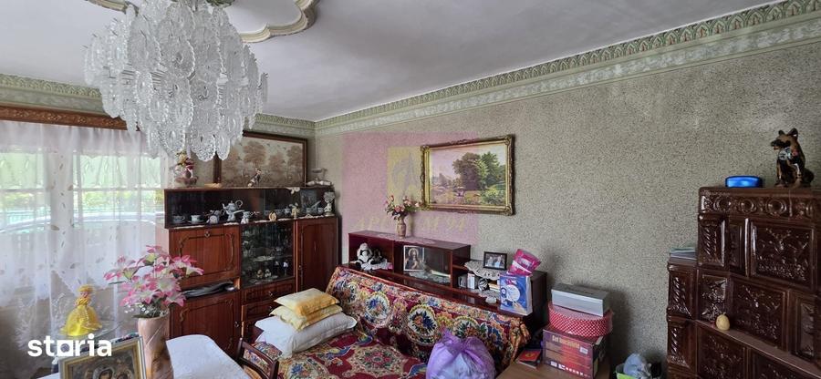Casă cu 5 camere cu Teren 330 Mp în Slobozia
