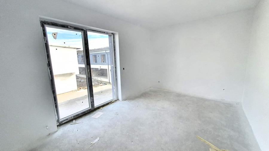 Casă cu 4 camere cu Teren 260 Mp în Rășinari