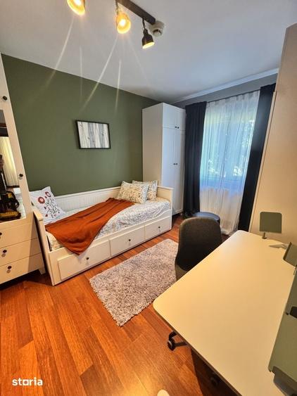 Apartament cu 3 camere decomandat în Exterior Vest