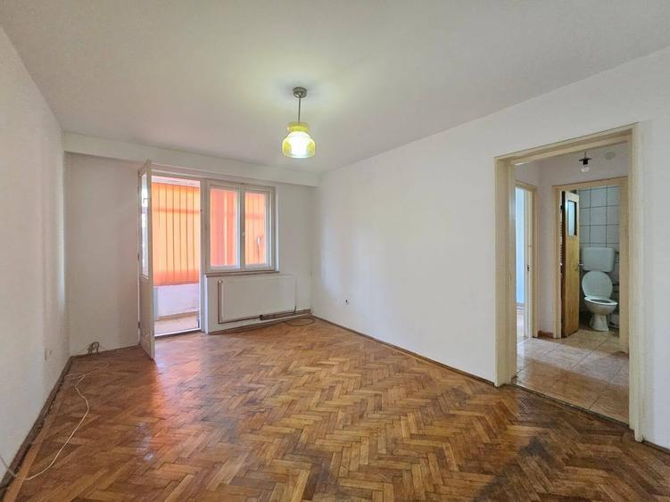 Apartament cu 2 camere semidecomandat în Trivale