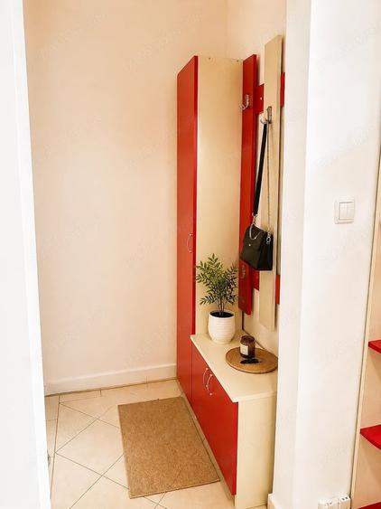 Apartament cu 2 camere semidecomandat în Girocului