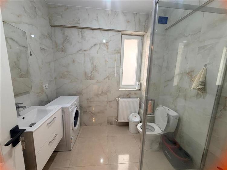 Apartament cu 2 camere decomandat în Aeroport
