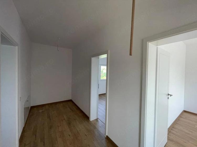 Casă cu 4 camere cu Teren 299 Mp în Ghiroda