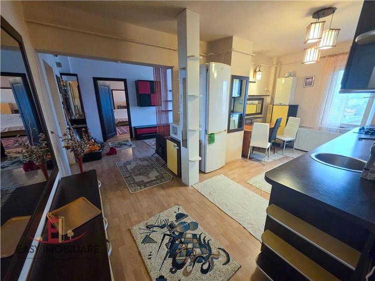 Apartament cu 4 camere decomandat în 7 Noiembrie