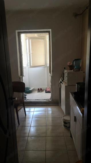 Apartament cu 2 camere decomandat în Rovine