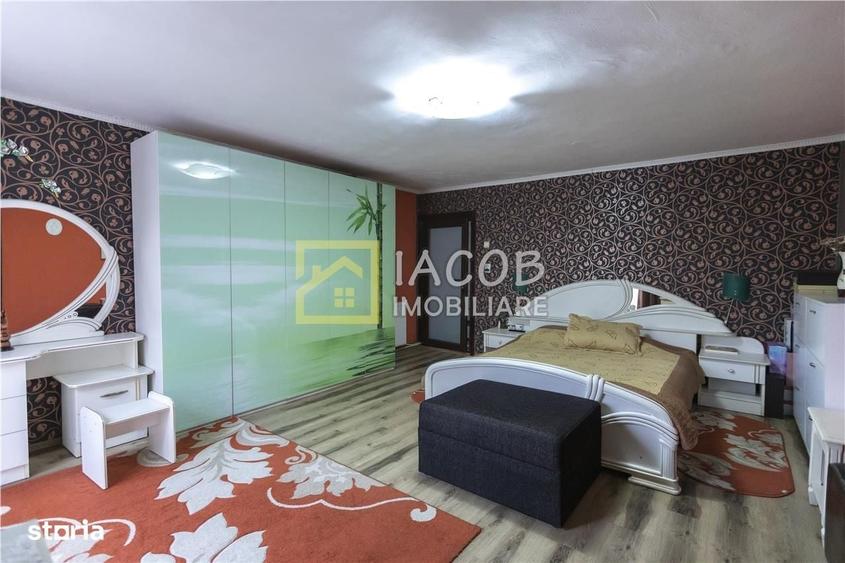Casă cu 4 camere în Barați
