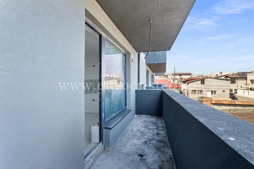 Apartament cu 3 camere decomandat în Mangalia