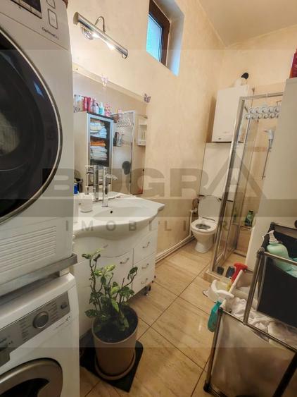 Apartament cu 3 camere semidecomandat, mobilat în Central