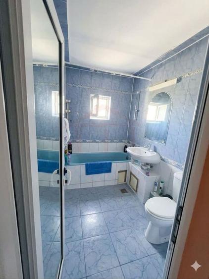 Apartament cu 3 camere decomandat în Siderurgiștilor