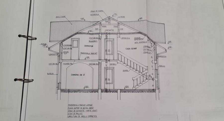Casă cu 4 camere în Valea Lupului