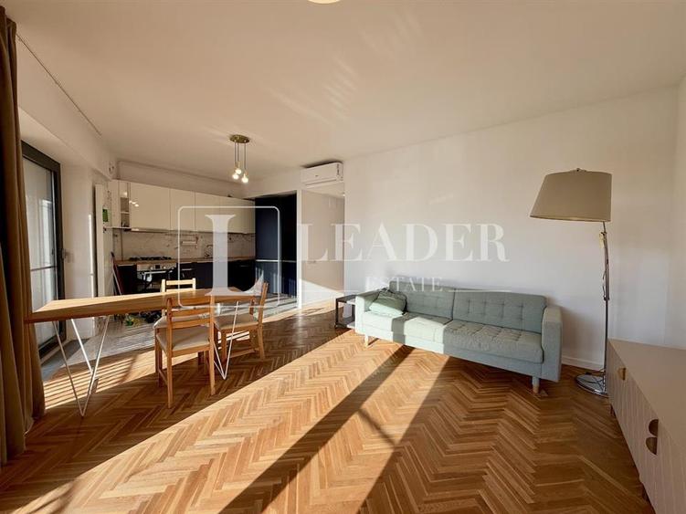 Apartament cu 3 camere decomandat, mobilat în Străulești