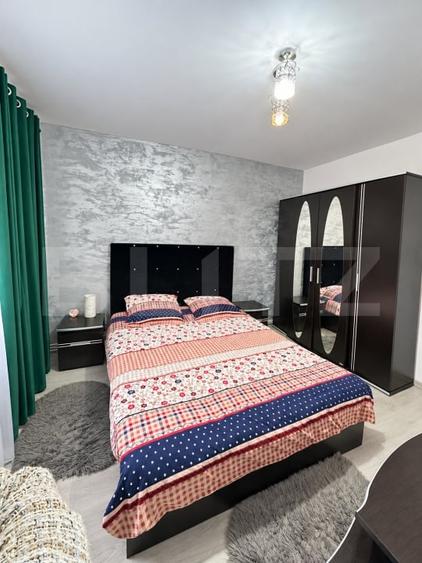 Apartament cu 3 camere semidecomandat, mobilat în Nord