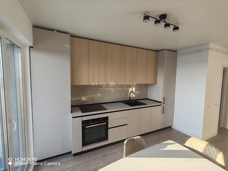 Apartament cu 3 camere decomandat, mobilat în Parcul Carol