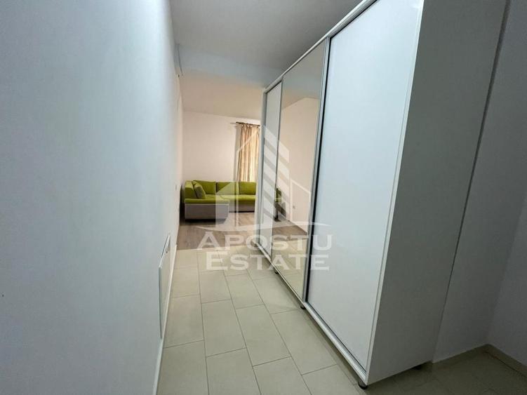 Apartament cu 2 camere semidecomandat în Dumbrăvița
