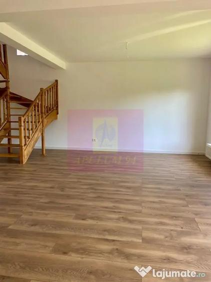 Casă cu 4 camere cu Teren 301 Mp în Mogoșoaia
