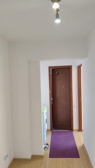 Apartament cu 2 camere decomandat în Valea Călugărească